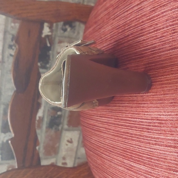 Dana Buchman Suede Clogs Size 6 - Picture 8 of 10